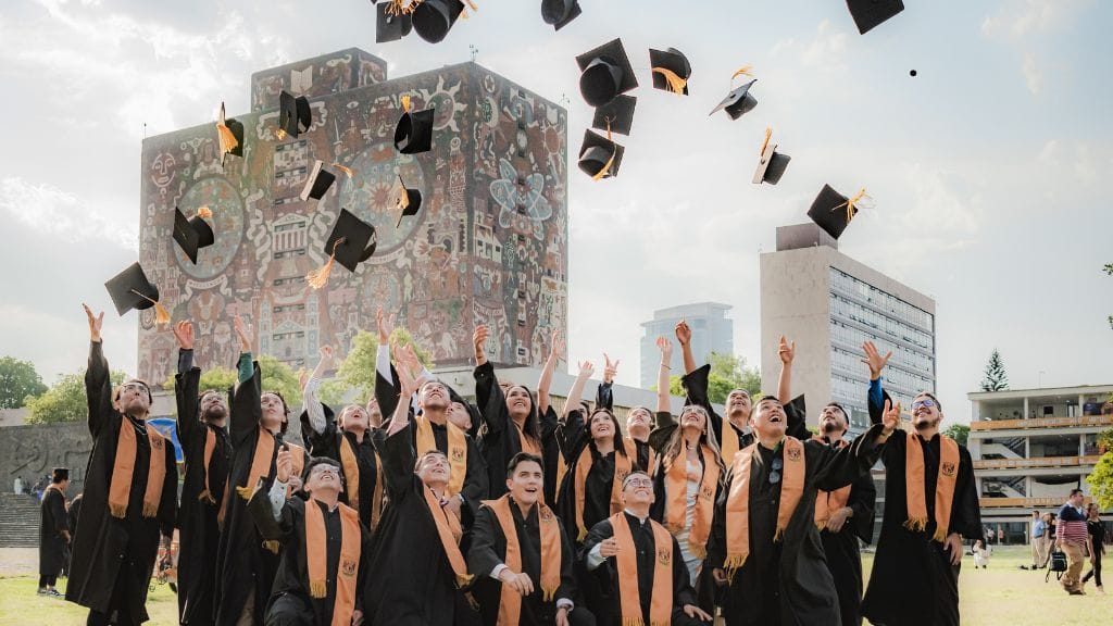 Add a Touch of Luxury to Your Graduation Day With a Limousine